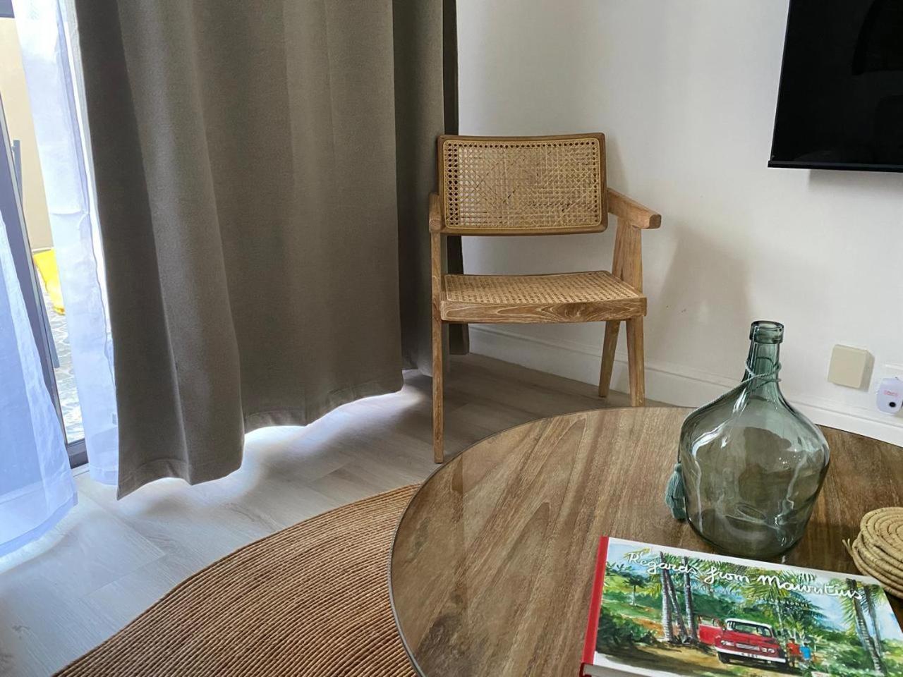 Luxury Retreat At Aqua Breeze Apartment, Flic-en-Flacq Dış mekan fotoğraf