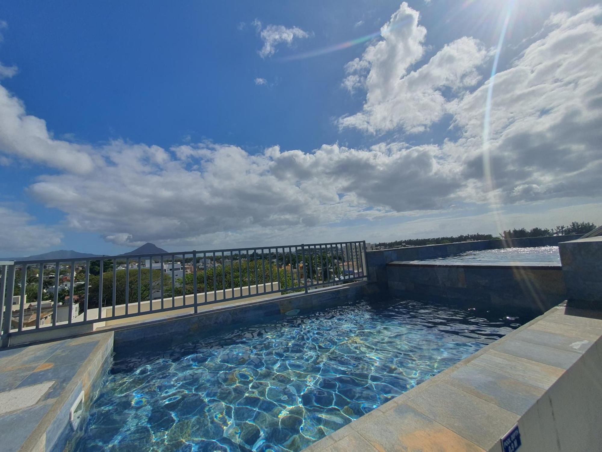 Luxury Retreat At Aqua Breeze Apartment, Flic-en-Flacq Dış mekan fotoğraf