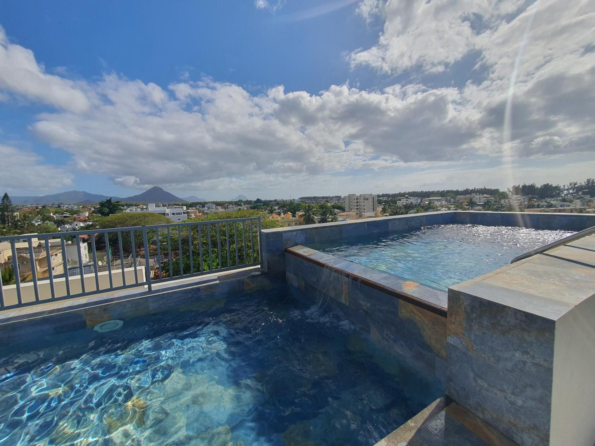 Luxury Retreat At Aqua Breeze Apartment, Flic-en-Flacq Dış mekan fotoğraf